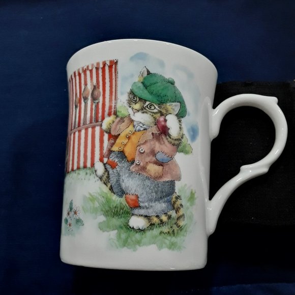 Vintage Old Country Fine Bone China - Picture 3 of 16